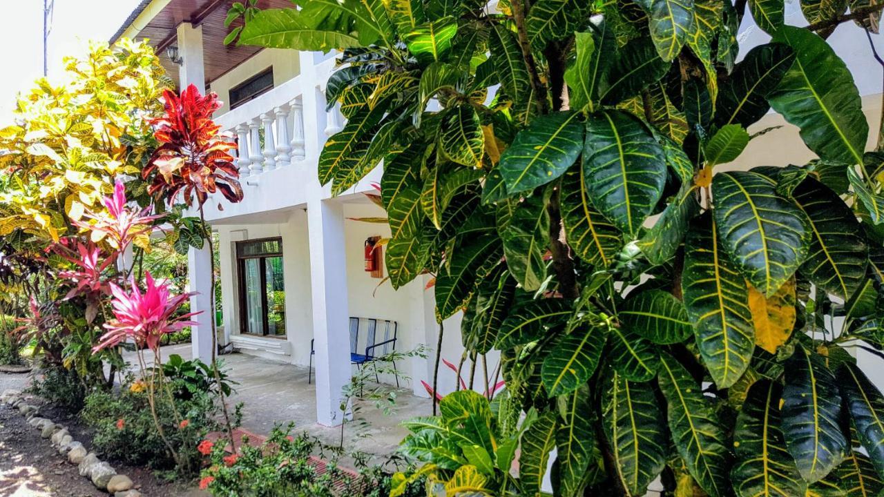 Hotel Quepos Paraiso Exterior photo