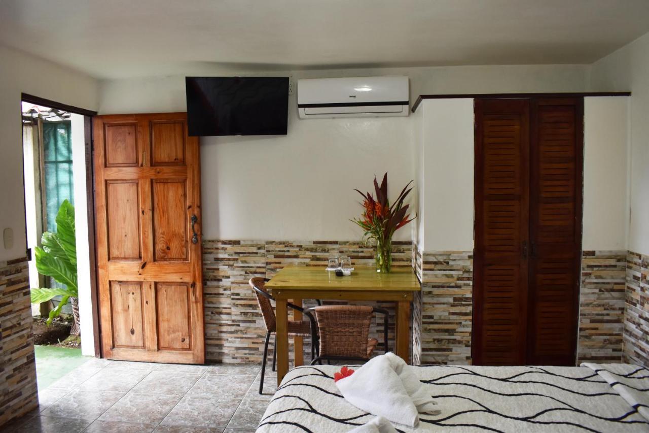 Hotel Quepos Paraiso Exterior photo